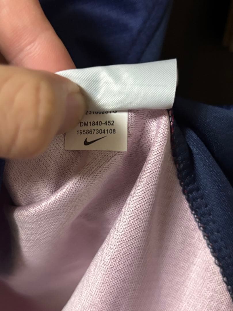 ラミンヤマル　バルセロナ　ユニフォーム