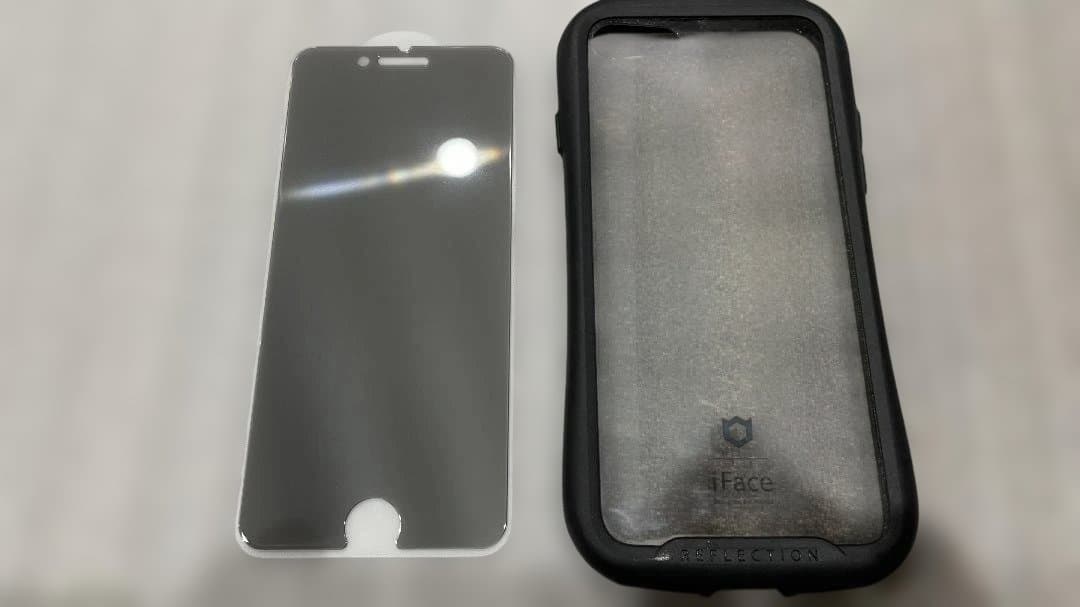 超美品 iPhone SE (第2世代) 64GB 赤 iFaceケース付き