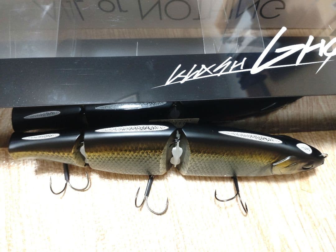 DRT　クラッシュゴースト　限定カラー　ウグイシルバー