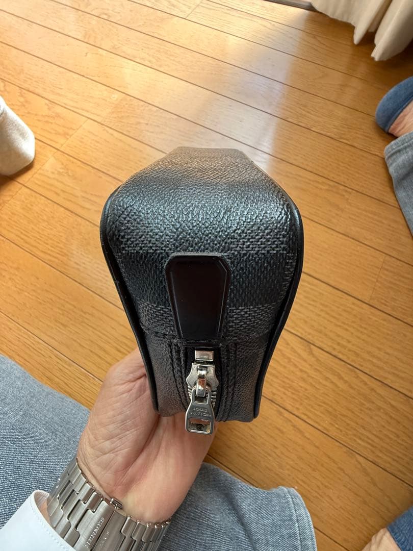 Louis Vuitton 黒 レザー クラッチバッグ