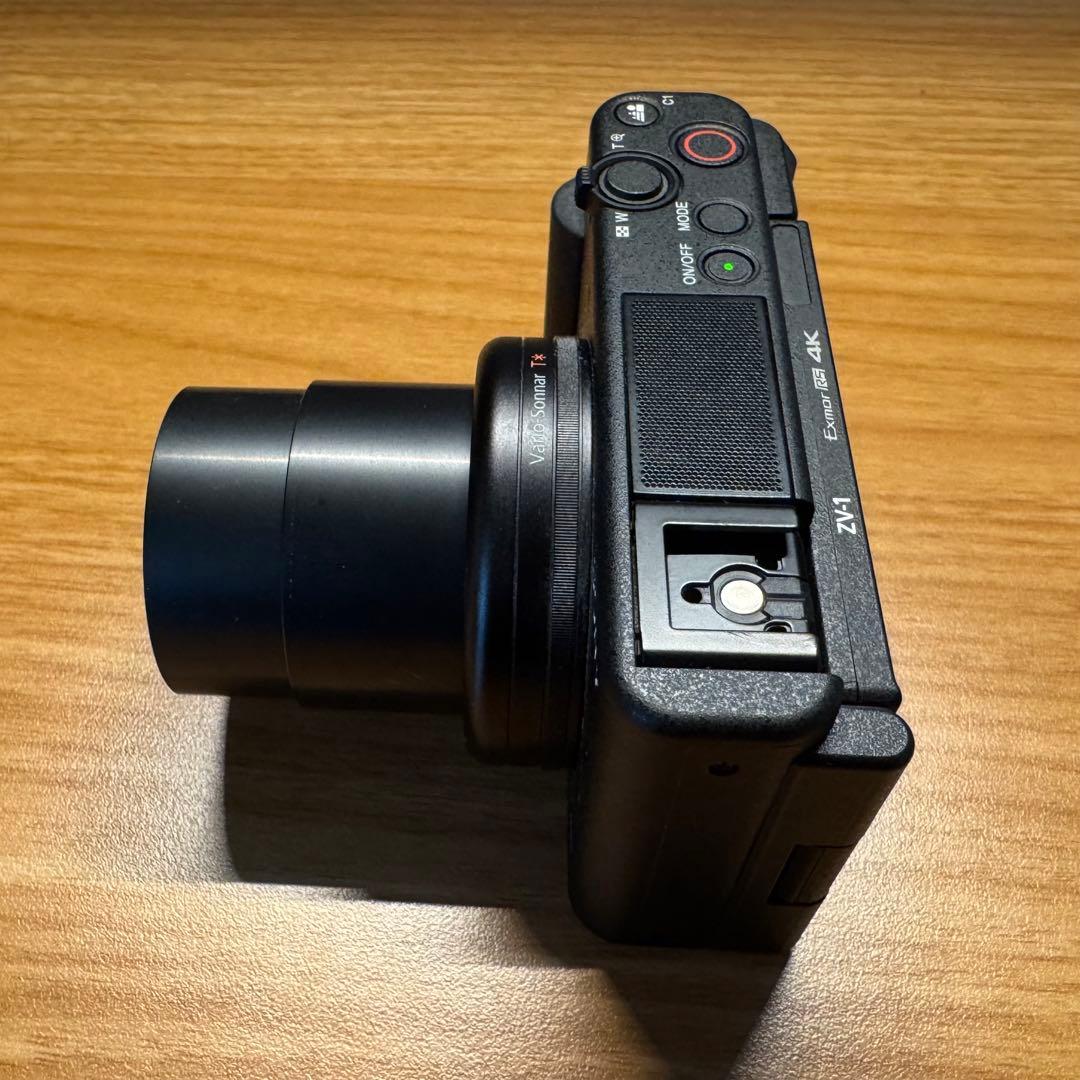 【美品】SONY VLOGCAM ZV-1本体+シューティンググリップ