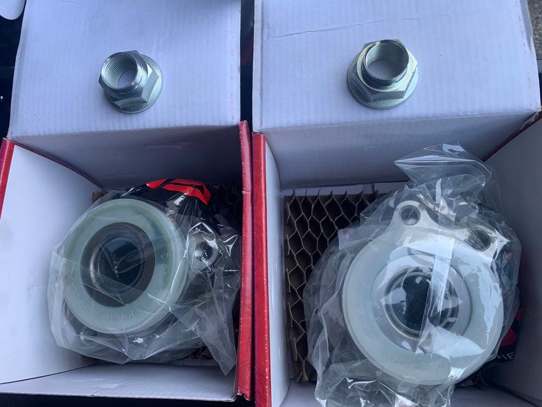 bp5 レガシィ　リアハブベアリング　GMB社製 左右2個セット　ロックナット付