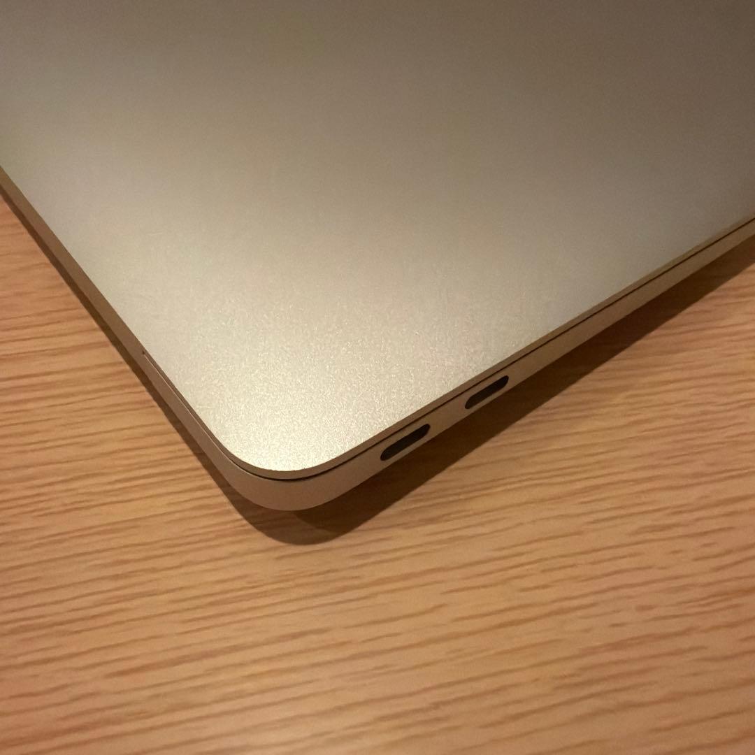 MacBook Air i5 8GB 256GB 充放電回数173回 A2179