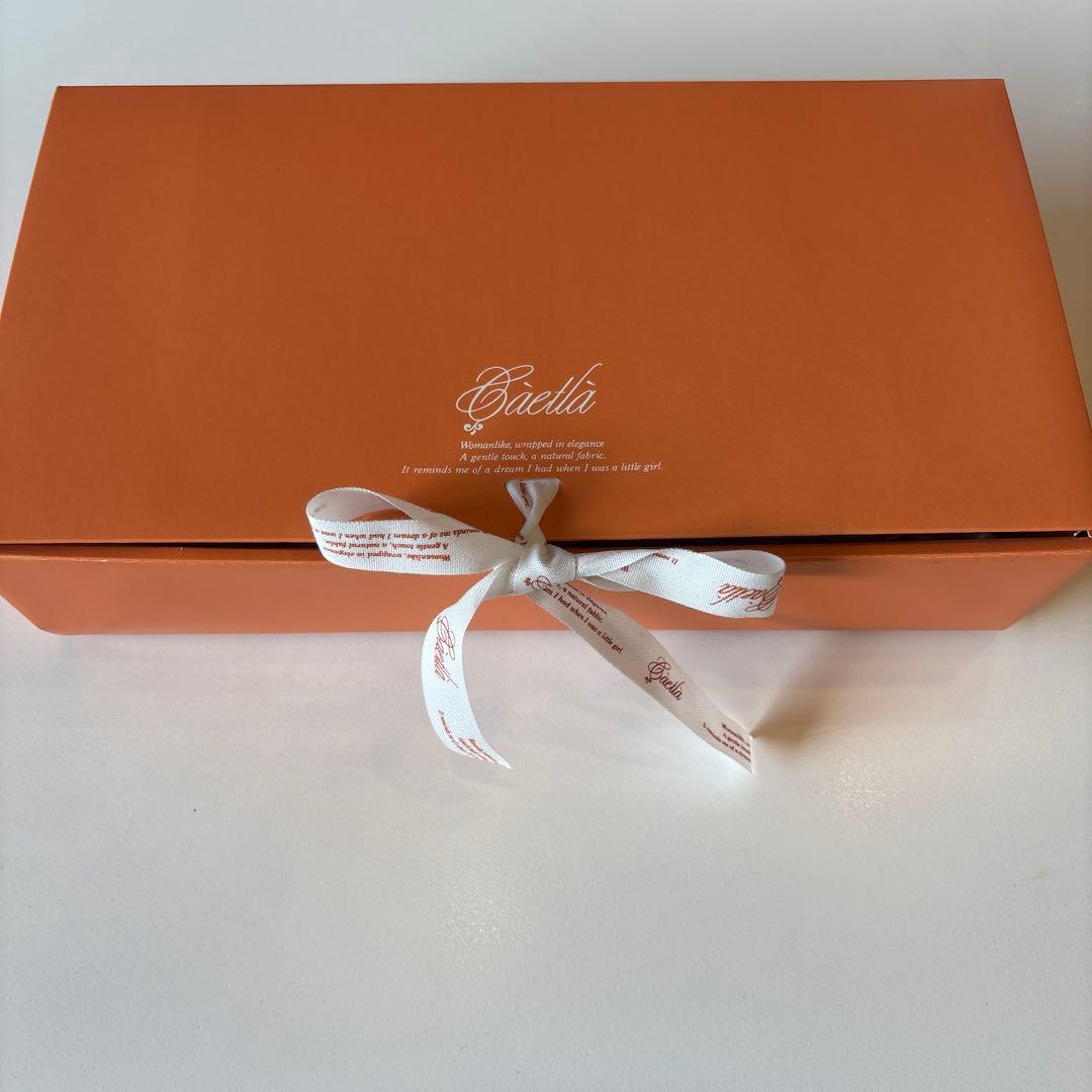 【新品】さえら　ヒスクローネ　ティッシュボックス