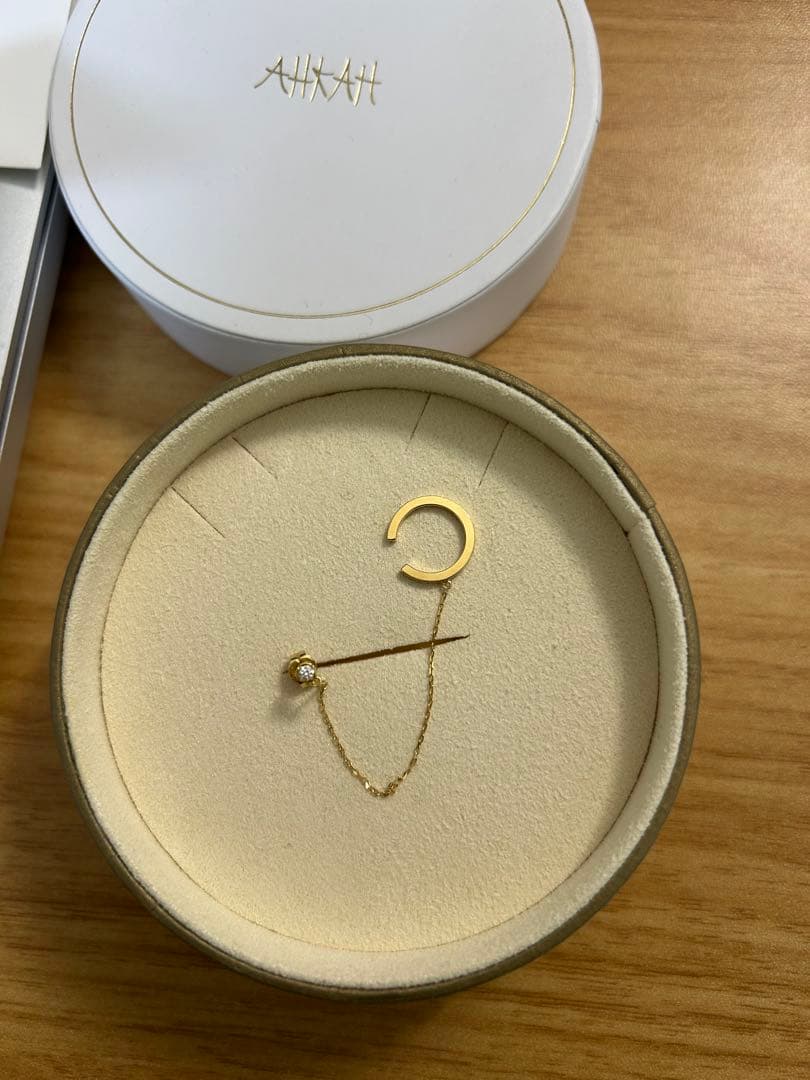 AHKAH K18 YG ヌーディーチェーンイヤーカフ ピアス