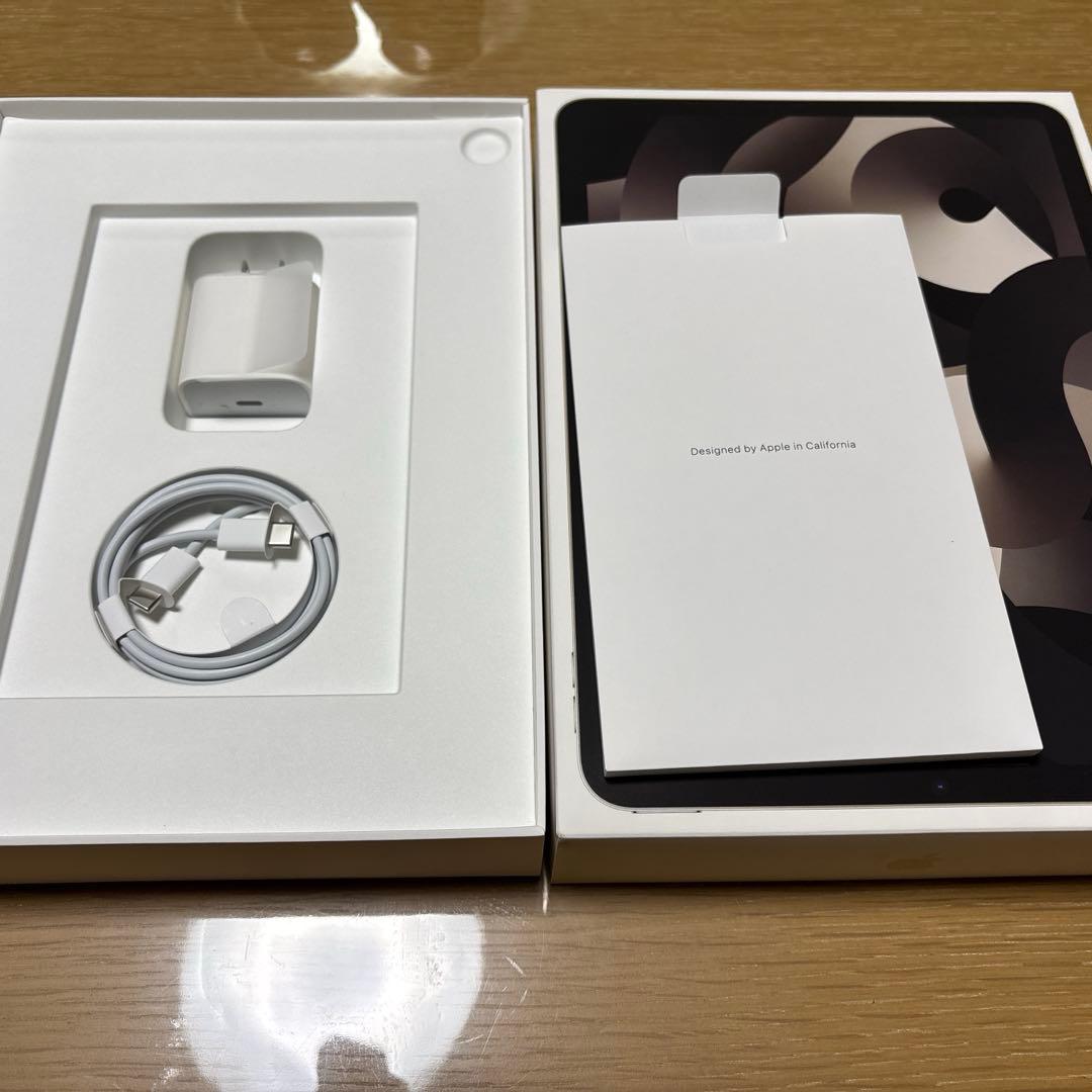 美品Apple iPad Air（第5世代）ガラスフィルム付き