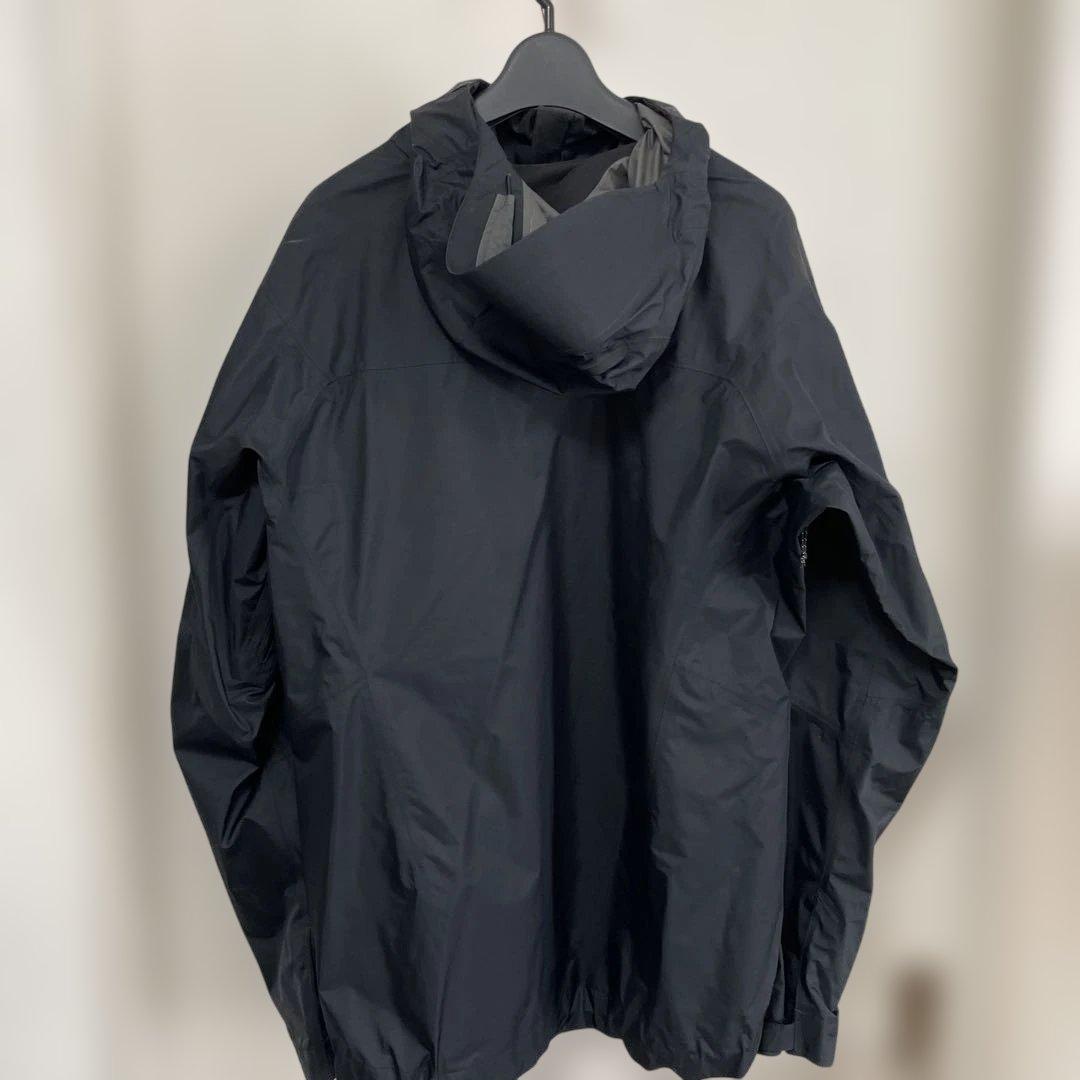 patagonia 黒 ナイロンジャケット フード付き