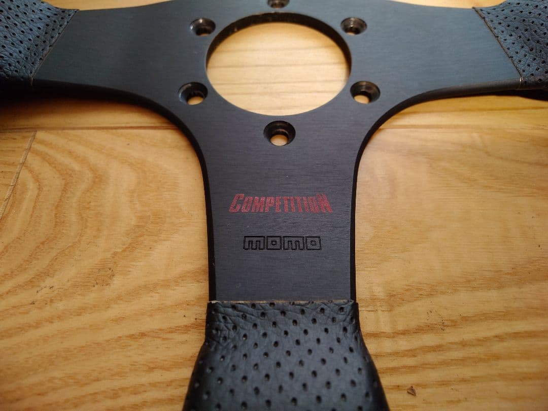 専用出品正規美品MOMO Competition 35cm（スペーサー付き）