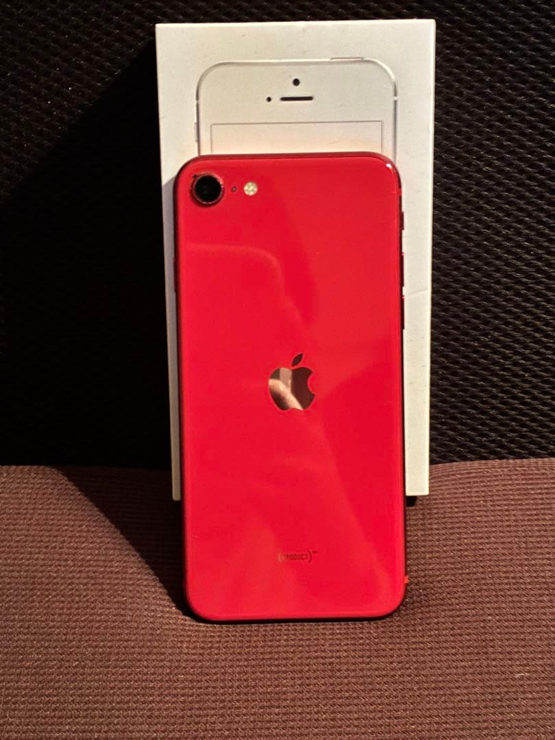 Apple iPhone SE第二世代 PRODUCT(RED) 本体