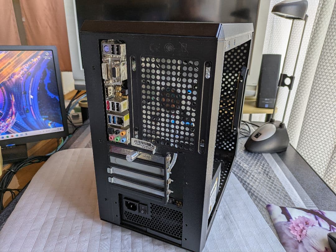 №124、Win11そっくりのQ4OS、i7_2700K、M8GB、SSD