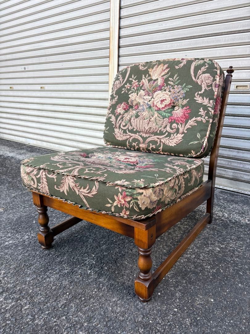 【オールドKarimoku】コロニアル 2脚あります。値下げ！