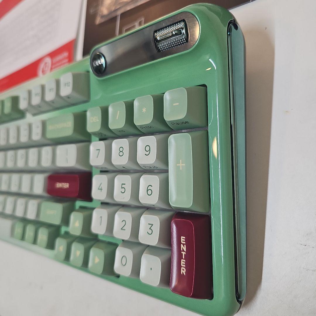 【美品】Kzzi Z98 メカニカルキーボード 抹茶グリーン ガスケット搭載