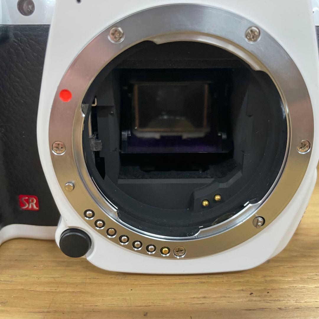 動作品 Pentax K-r ホワイトデジタル一眼レフ ボディ