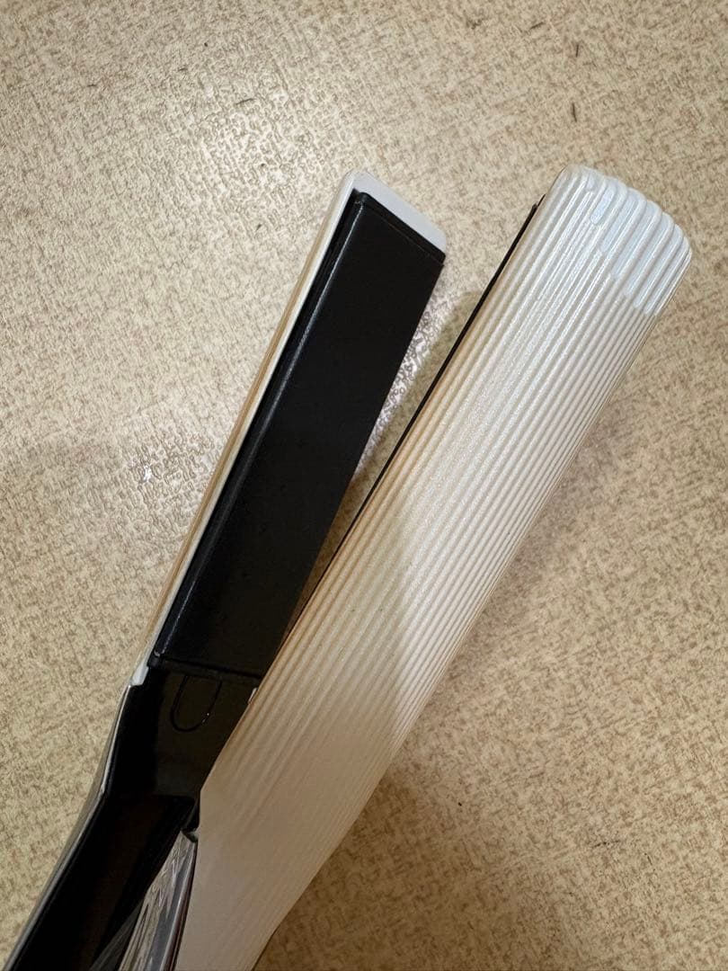 リファ ストレートアイロン ホワイト