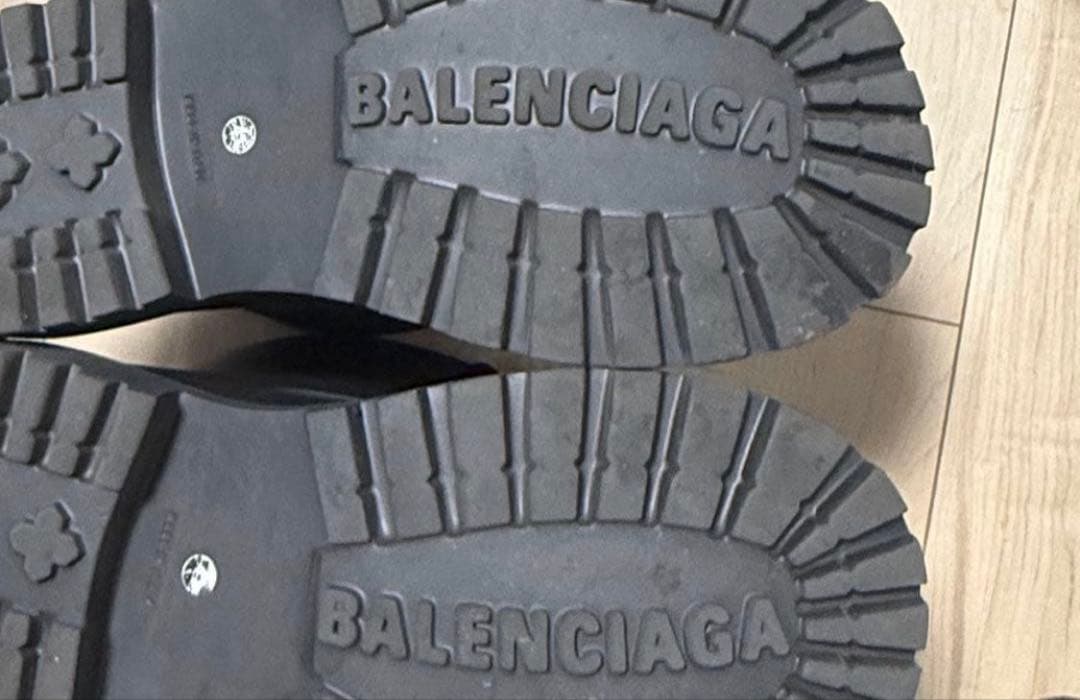 BALENCIAGA ステロイドブーツ