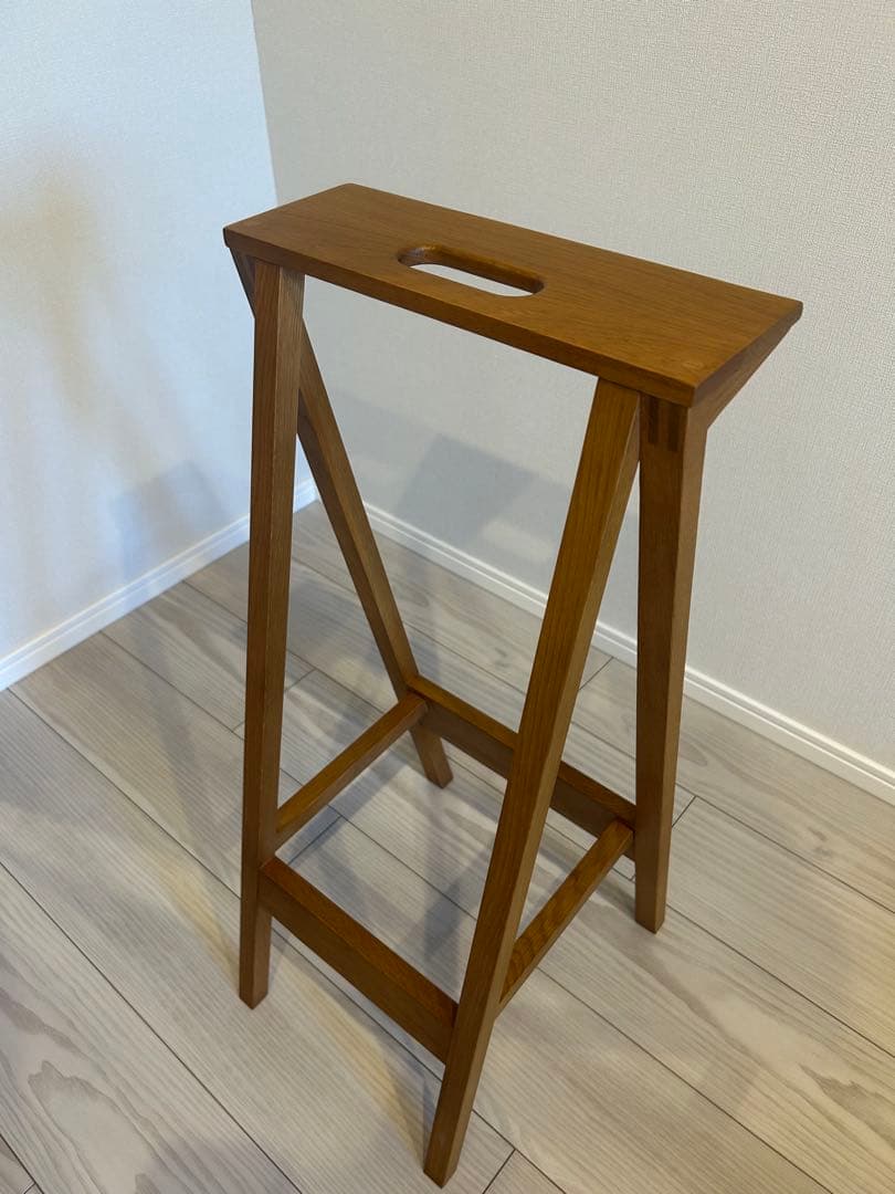 ハイスツール、2脚にも1脚にもなる優れもの