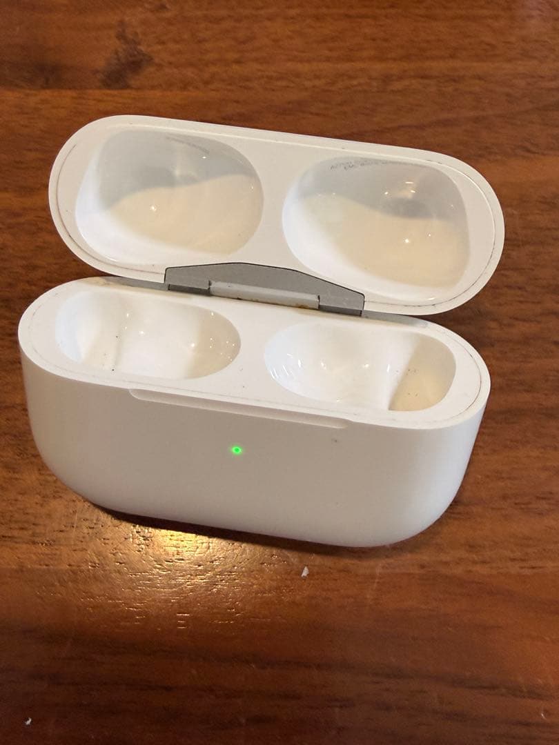 AirPods Pro 2 本体(Lightning版)ケース付き