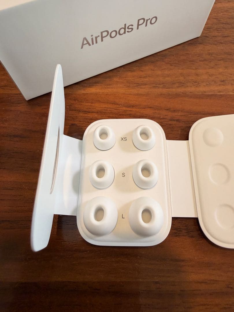 AirPods Pro 2 本体(Lightning版)ケース付き