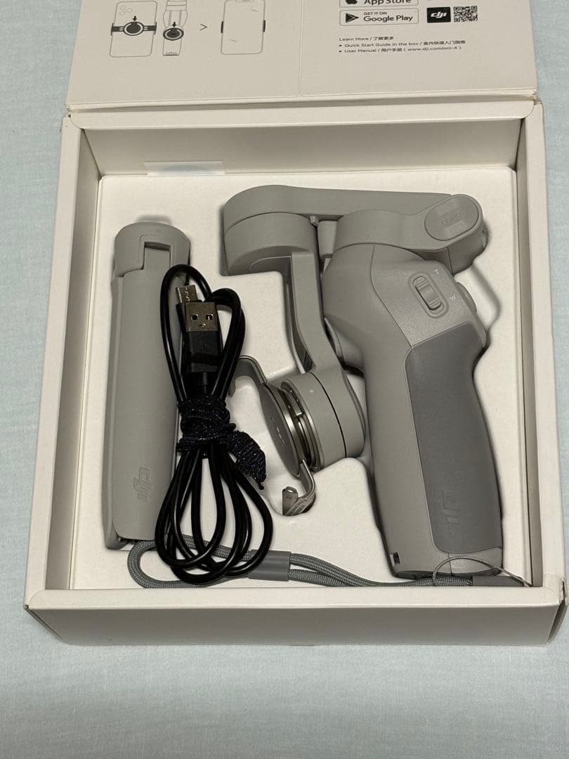 【未使用展示品】DJI OM4 スマホ用ジンバル スタビライザー