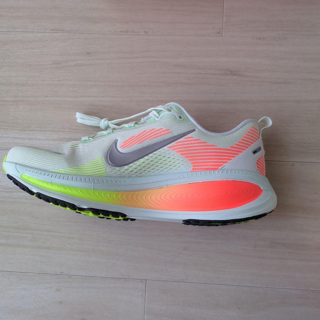 Nike VOMERO 18（26.5cm）