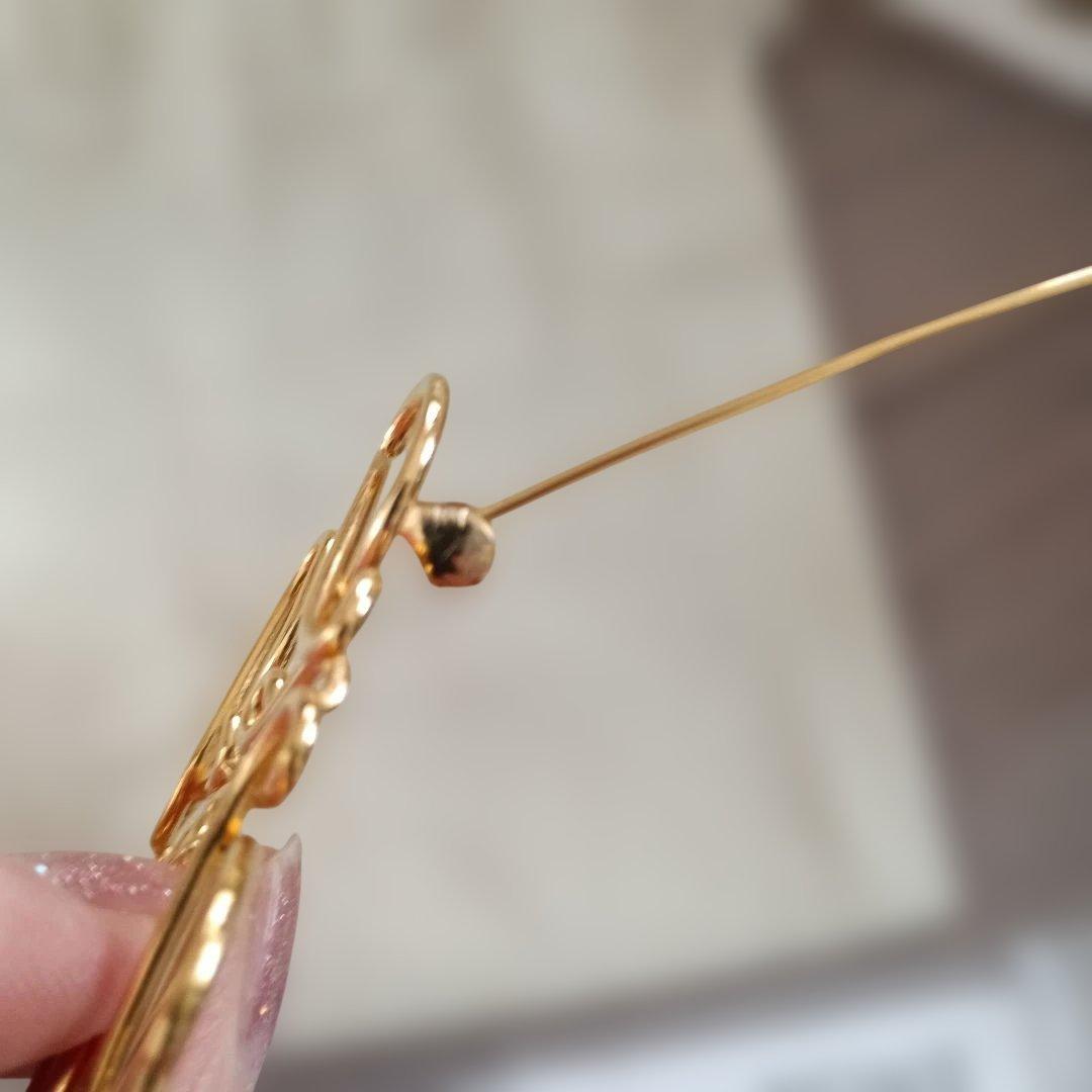 LOEWE 　金色　ロエベブローチ 　ポーチ付き　入学式ブローチ　卒業式ブローチ