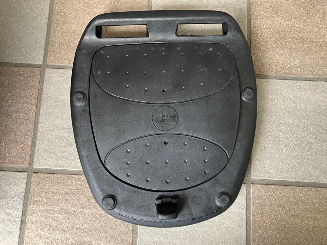 GIVIリアボックス モノロック 32L B32NB バイク用 トップケース