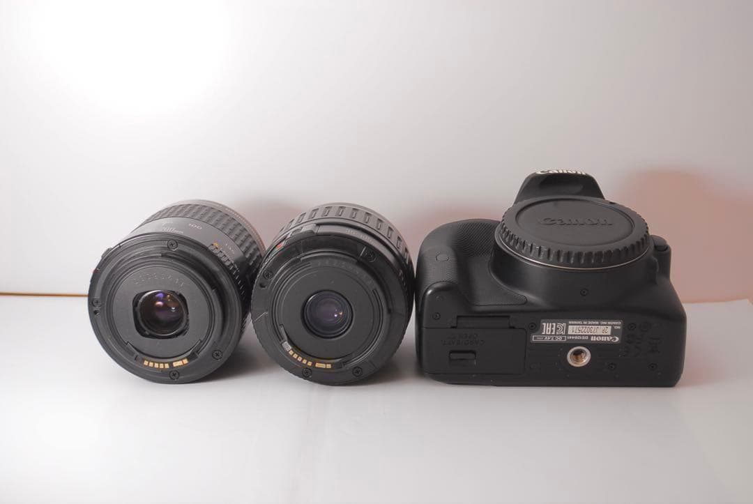 Canon Kiss X7 一眼レフ ダブルレンズ　高画質　軽量　コンパクト☘️