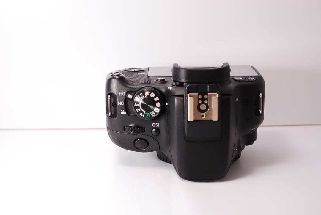 Canon Kiss X7 一眼レフ ダブルレンズ　高画質　軽量　コンパクト☘️