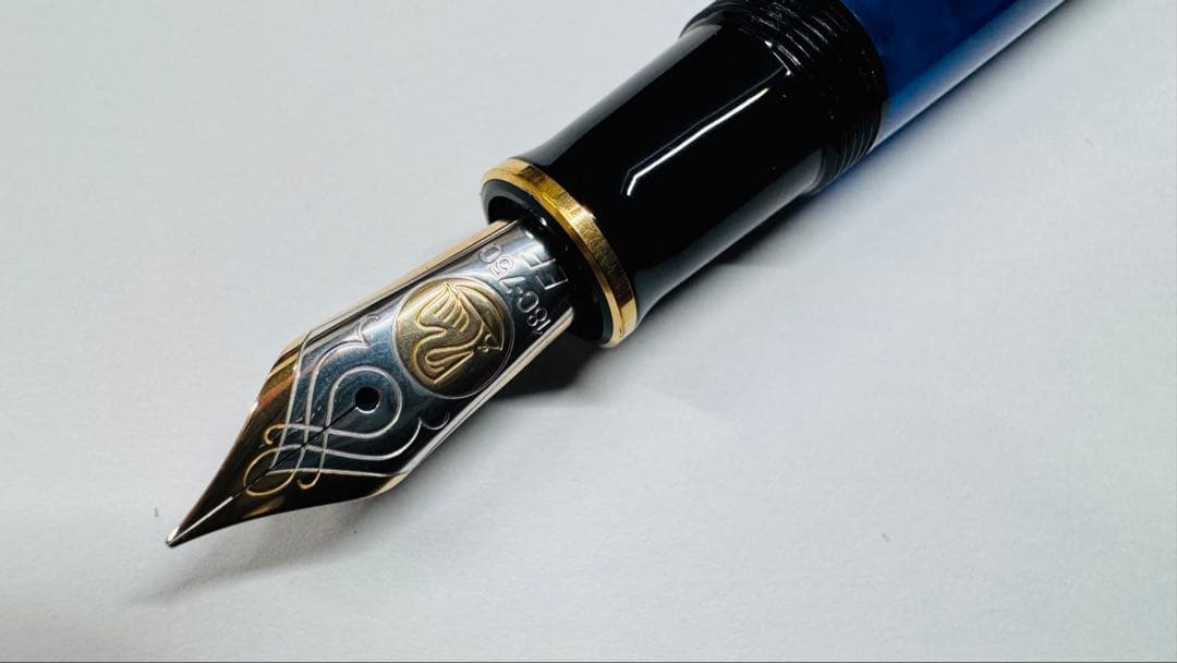 ペリカン スーベレーン M800 ブルー・オ・ブルー　ニブEF Pelican