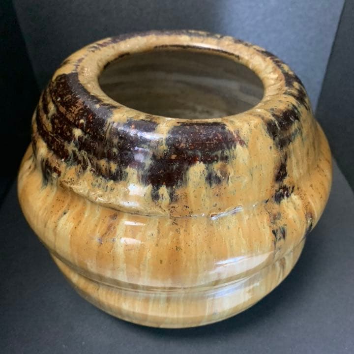 古高取八蔵手(八山) 流釉水指　江戸初期　(小さな蕾)掲載品 茶道具