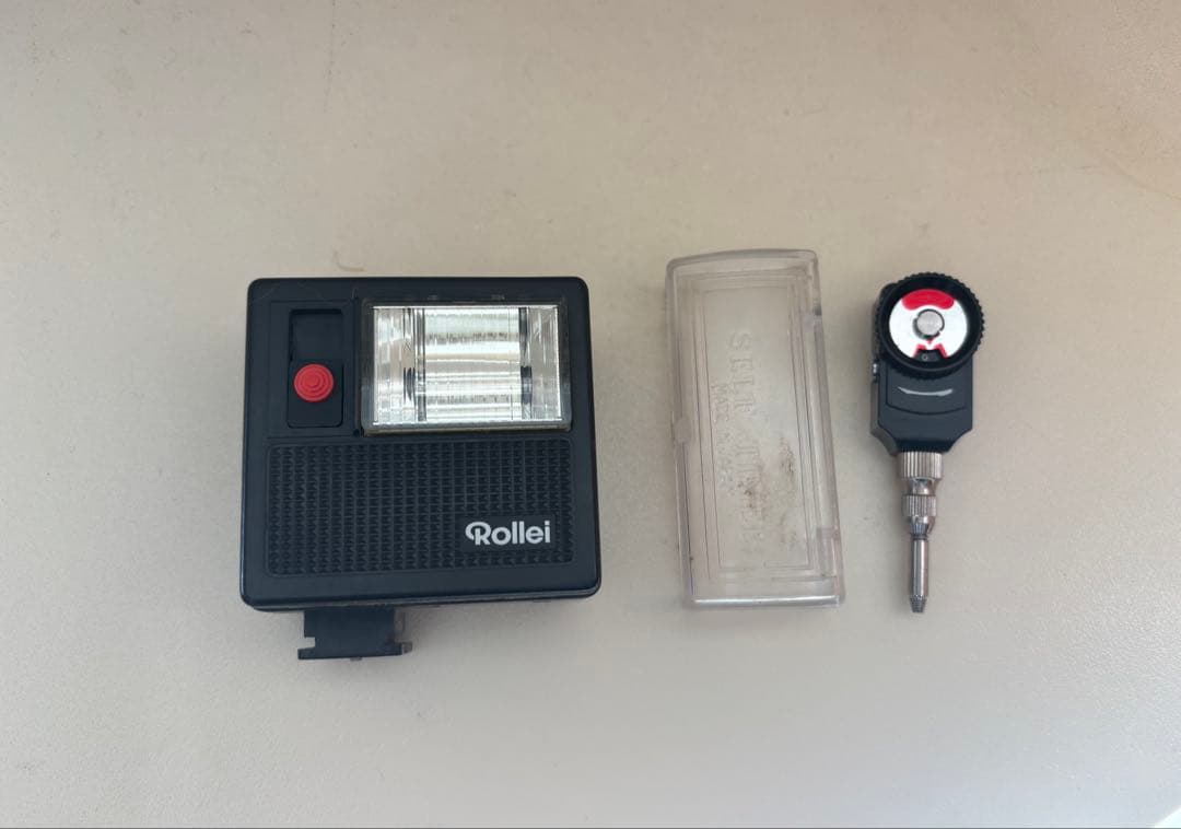 ローライRollei B35 シンガポール製　ストロボ　タイマー付き