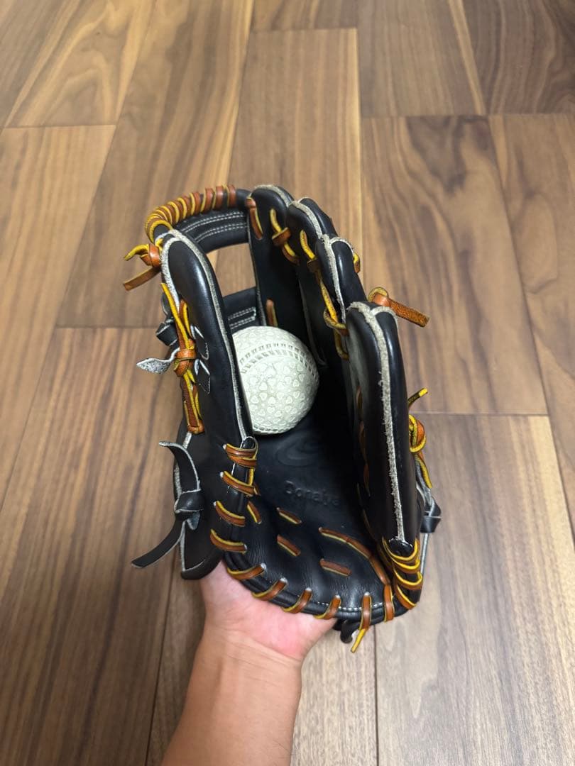 ドナイヤ　軟式内野用