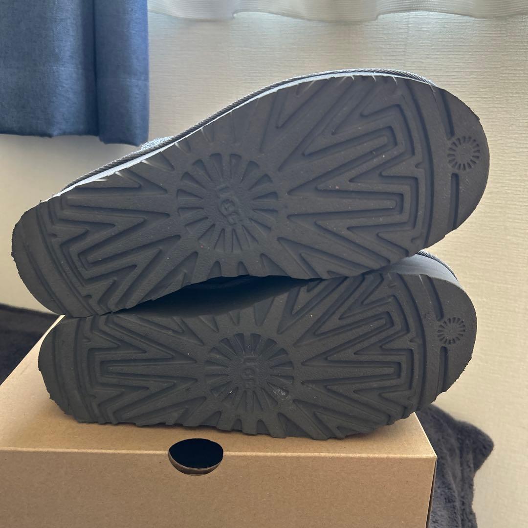 正規品　UGG クラシック ウルトラ ミニ　プラットフォーム　24CM