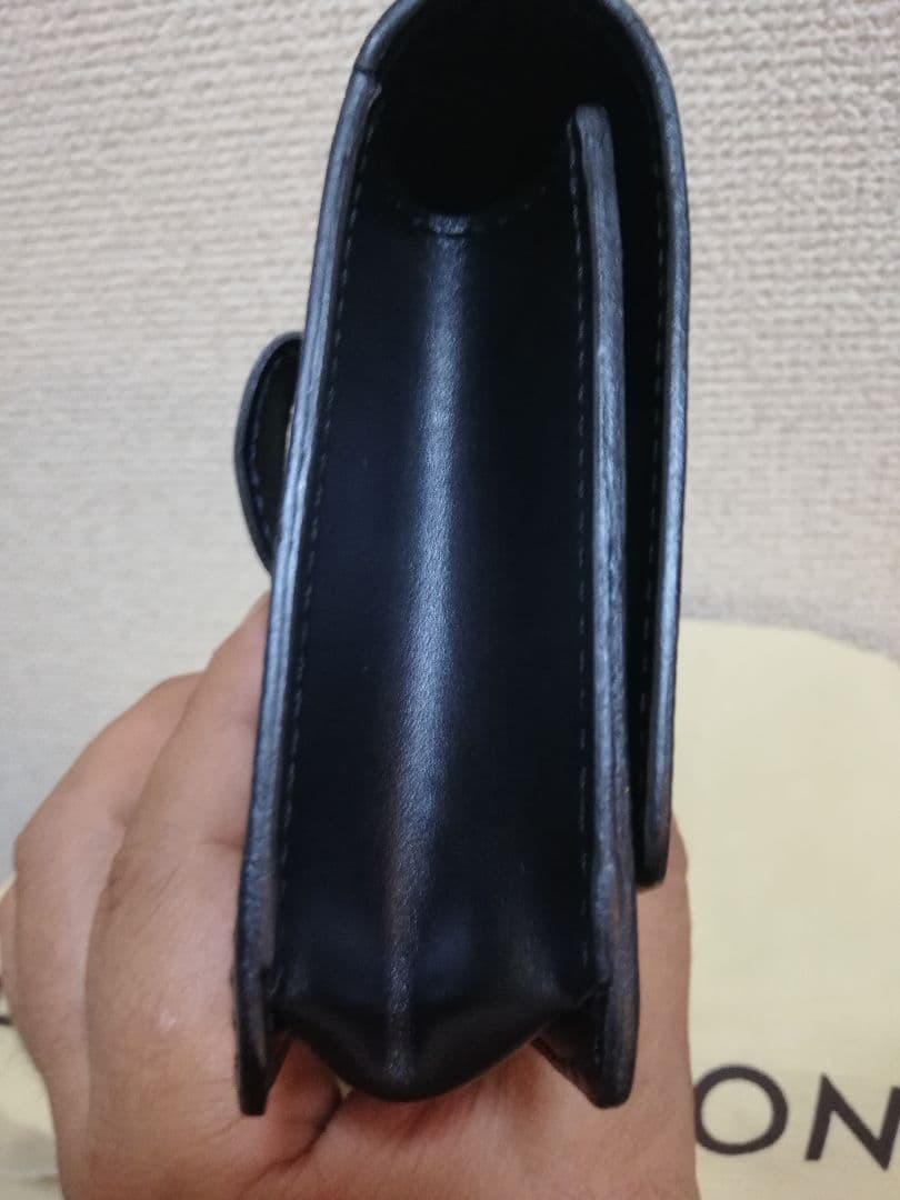 ルイ ヴィトン Louis Vuitton エピ ティルシット　ノワール