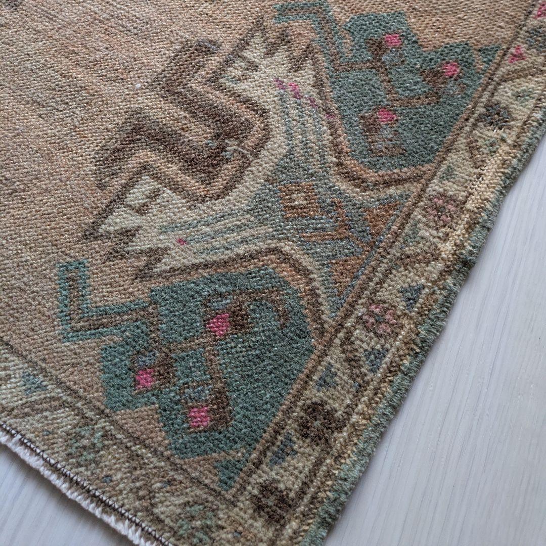 52×88 メダリオン　オレンジベージュ　トルコヴィンテージラグ　ミニサイズ