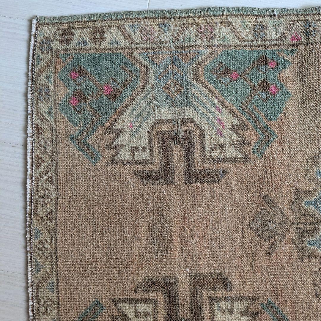 52×88 メダリオン　オレンジベージュ　トルコヴィンテージラグ　ミニサイズ