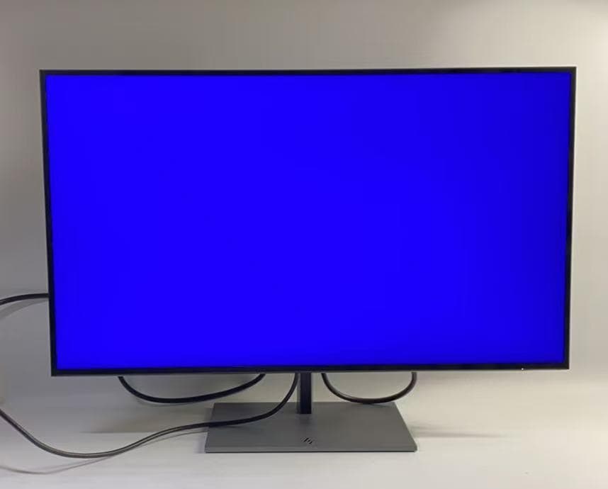 で*号様 HP Z27u G3 27インチ モニター Type-C