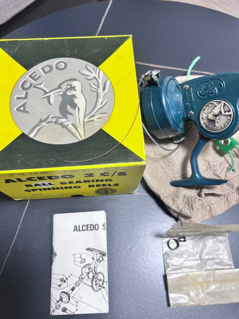 希少アルチェドALCEDO 2C/S スピニングリール 1973年販売イタリア製