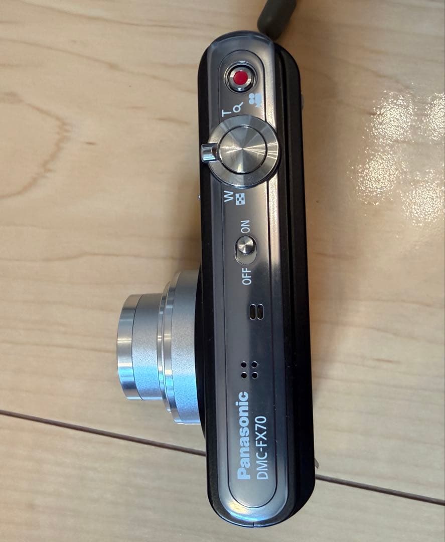 Panasonic DMC FX70 コンパクトデジタルカメラ　デジカメコンデジ