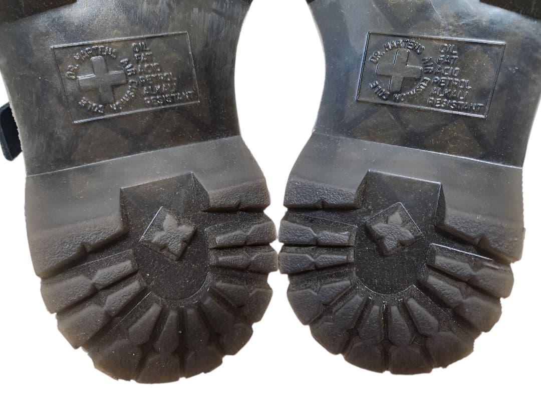 【u】ドクターマーチン べサン 厚底 ブラック UK3 箱あり 22㎝