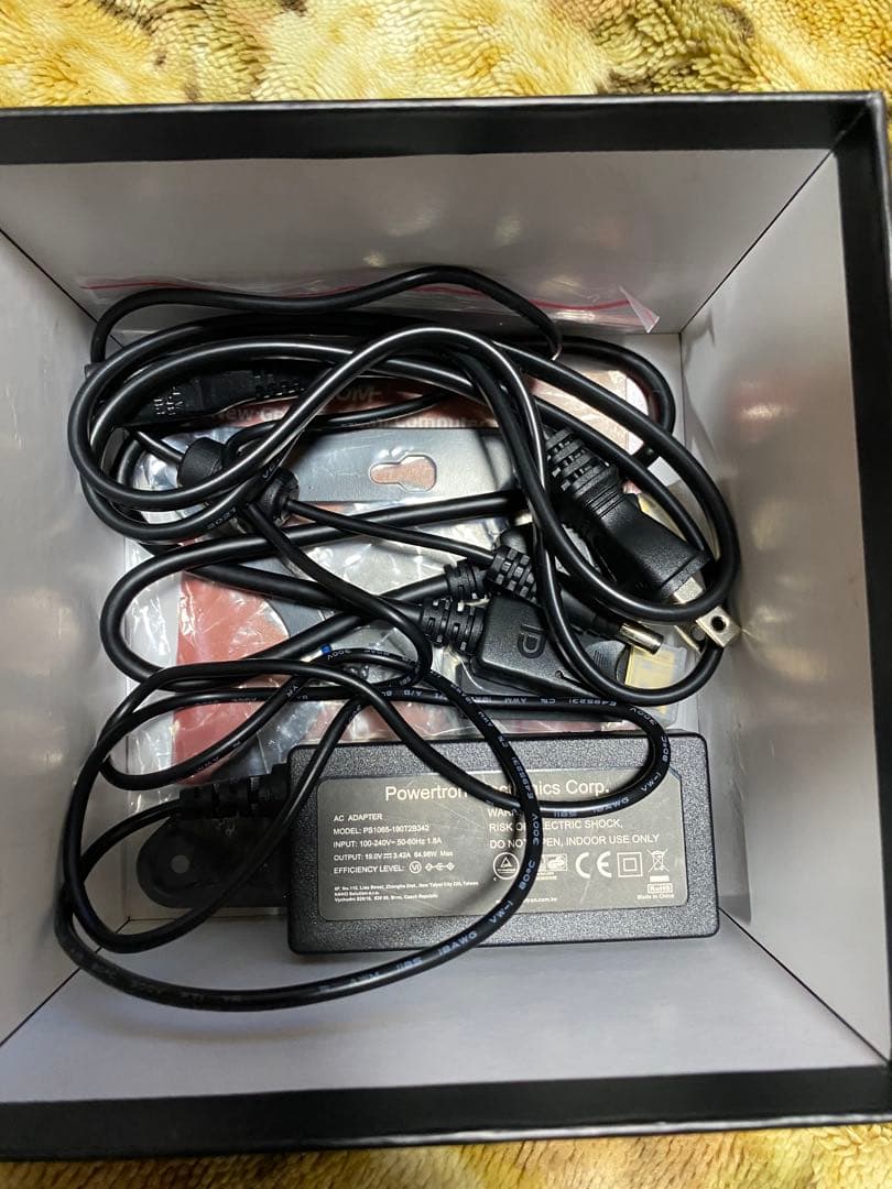 MINISFORUM ミニPC UM700 中古