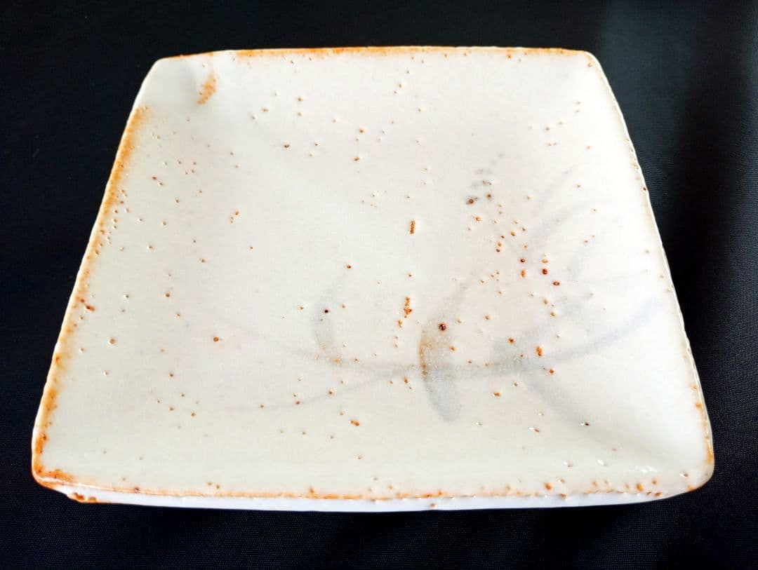 美濃焼　仙山窯　志野焼　志野銘々皿　安藤日出武　人間国宝　骨董　工芸品