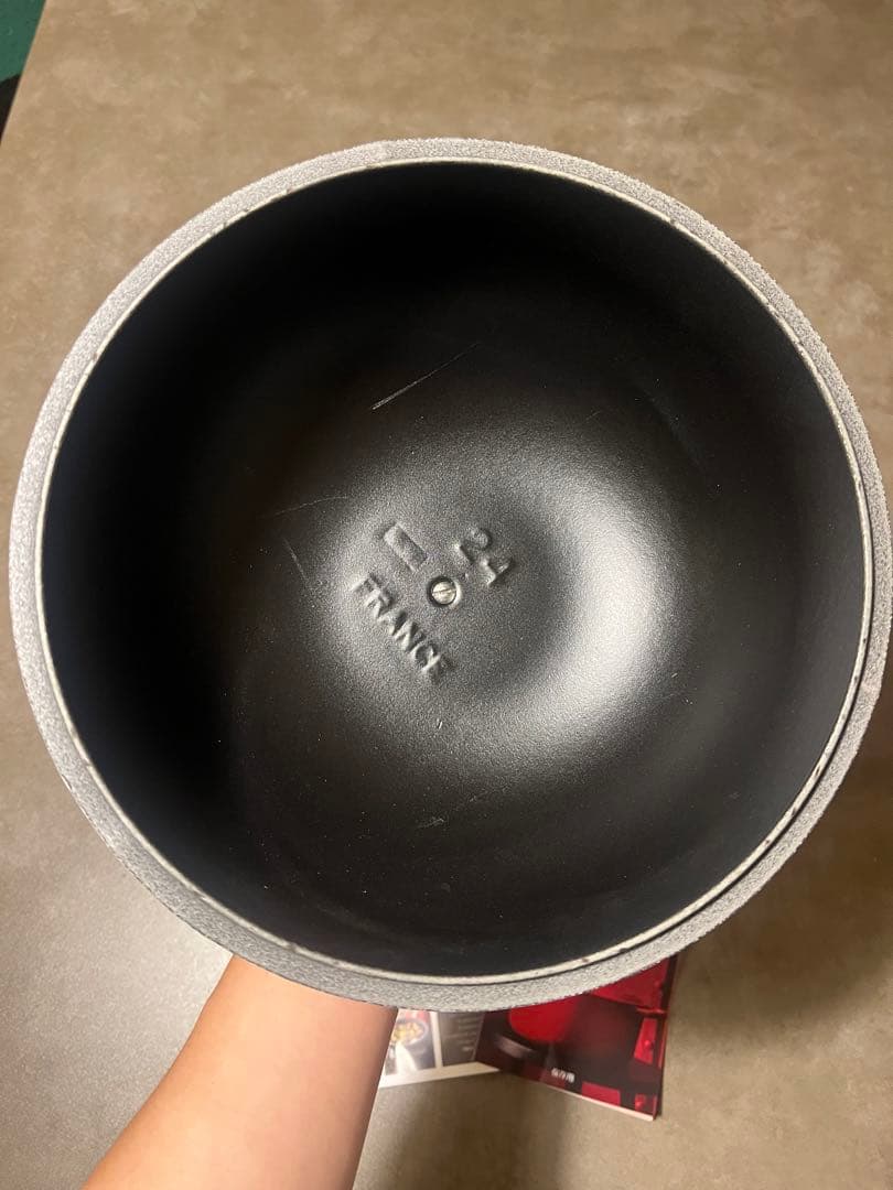 新品　ル・クルーゼ　シグニチャー ブレッド・オーブン 24cm ジェルピンク