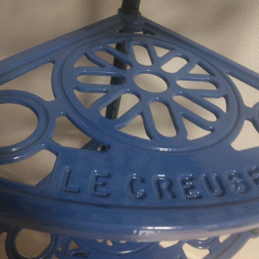 77000円の品　廃盤品　ル・クルーゼポットスタンド ブルー