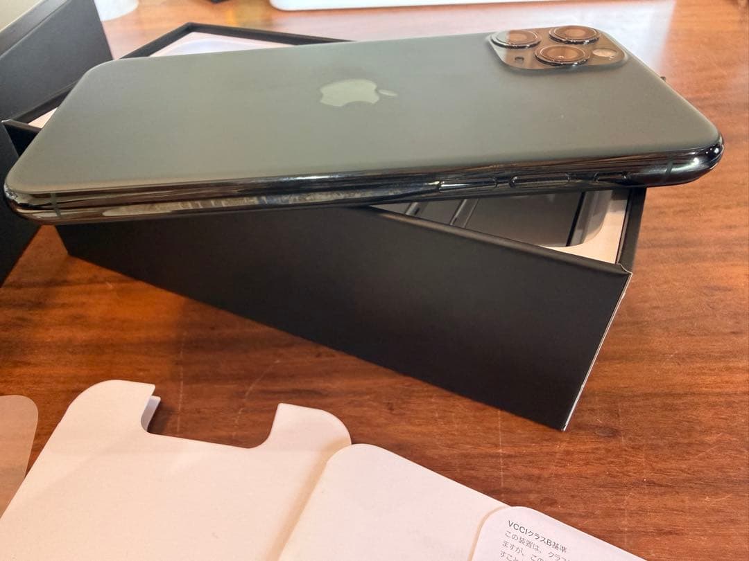 iPhone11pro ミッドナイトグリーン 256GB simフリー 箱付き