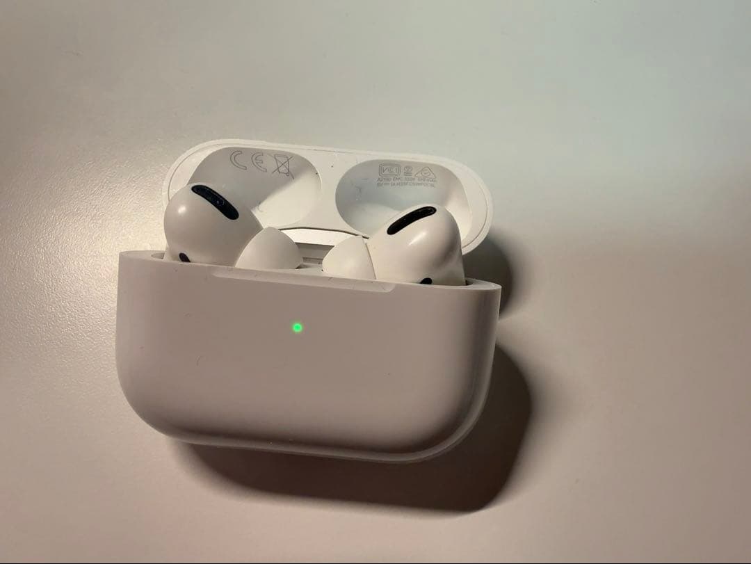 1*0様 【正規品】AirPods pro 第1世代 動作確認済み