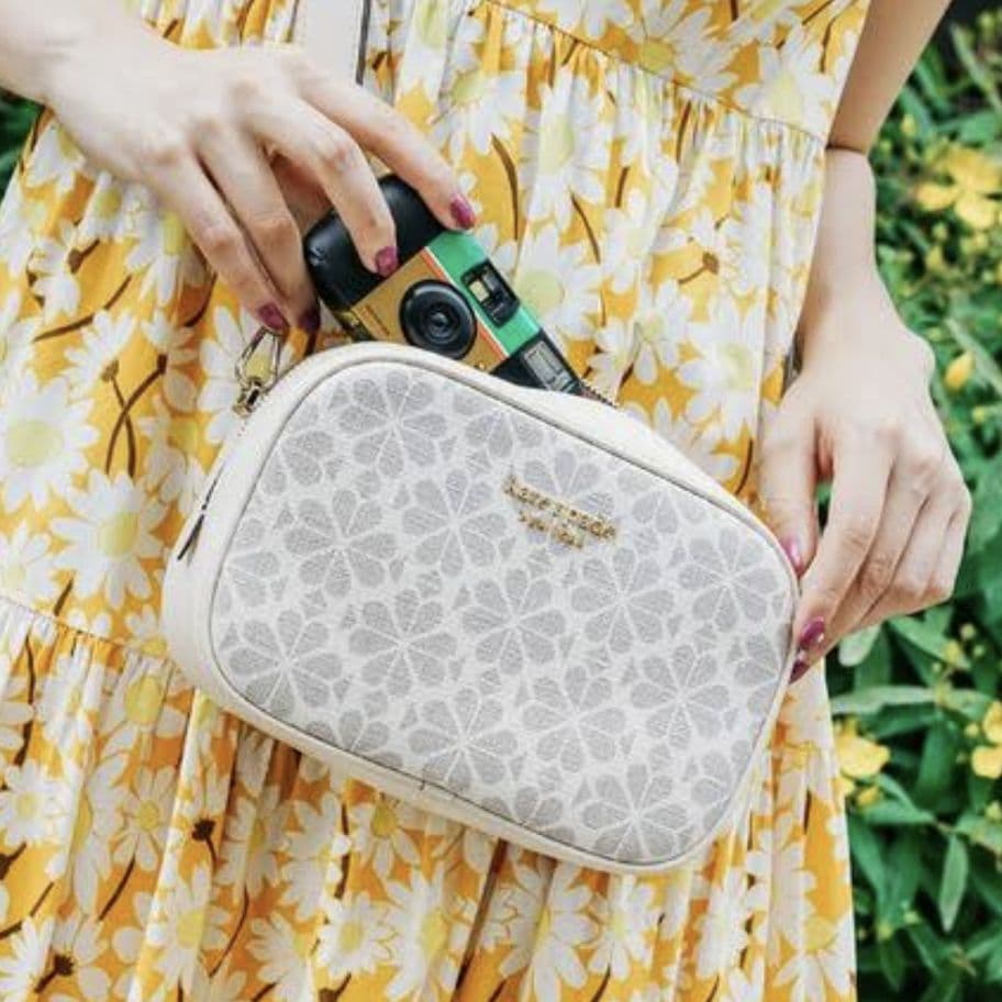 ケイト・スペード 　スペードフラワー　カメラバック　ショルダーバック