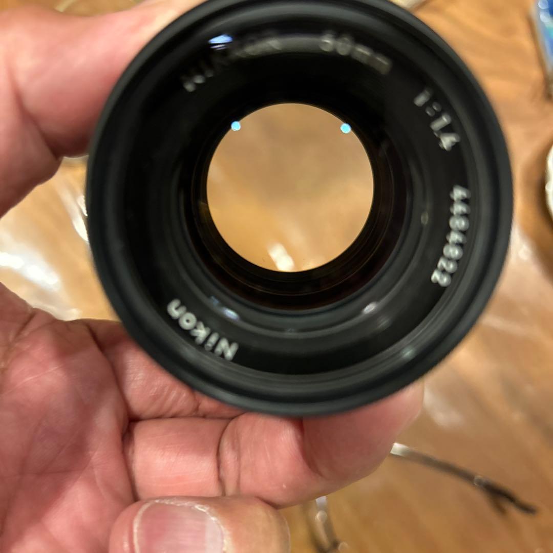 Nikon FE、28mm f2.8 レンズ