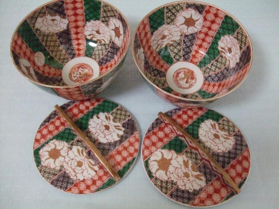 ★古美術品・古伊万里 金蘭手 蓋物碗 茶碗５客組 牡丹・吉祥文 木箱入り