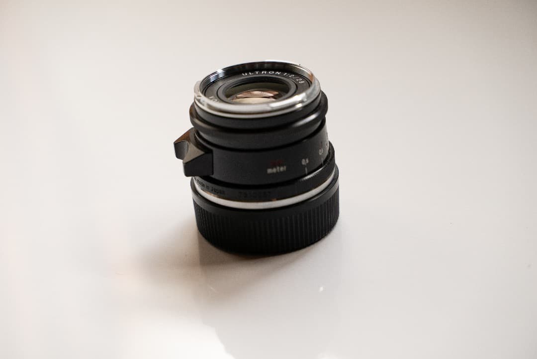 Voigtländer ULTRON 28mm F2 レンズ